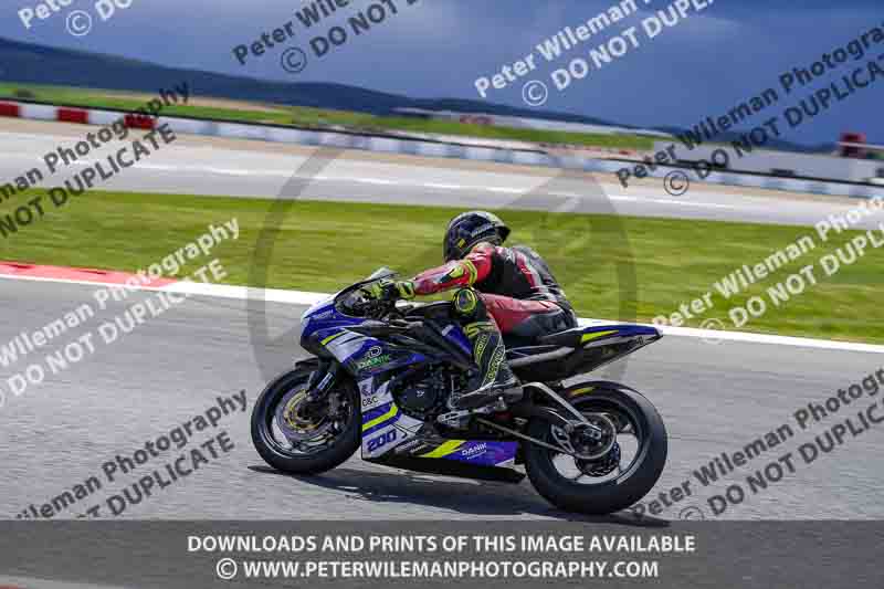 cadwell no limits trackday;cadwell park;cadwell park photographs;cadwell trackday photographs;enduro digital images;event digital images;eventdigitalimages;navarra;no limits trackdays;peter wileman photography;racing digital images;trackday digital images;trackday photos